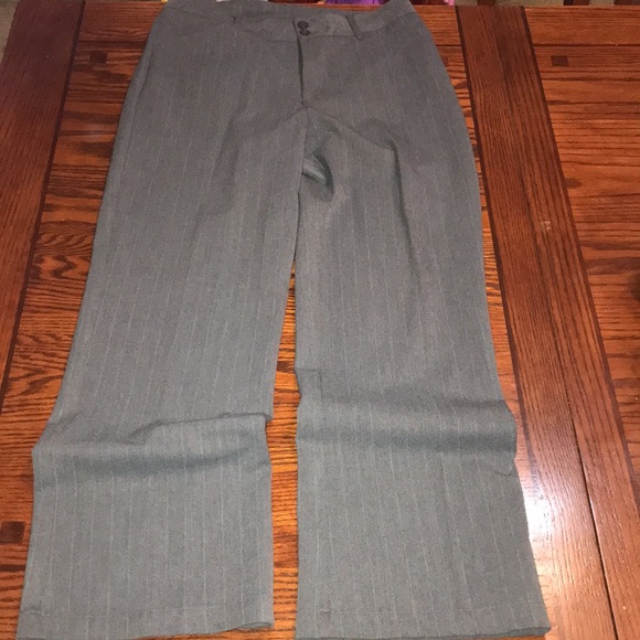 Women’s Pants Size 10 - Picture 4 of 12